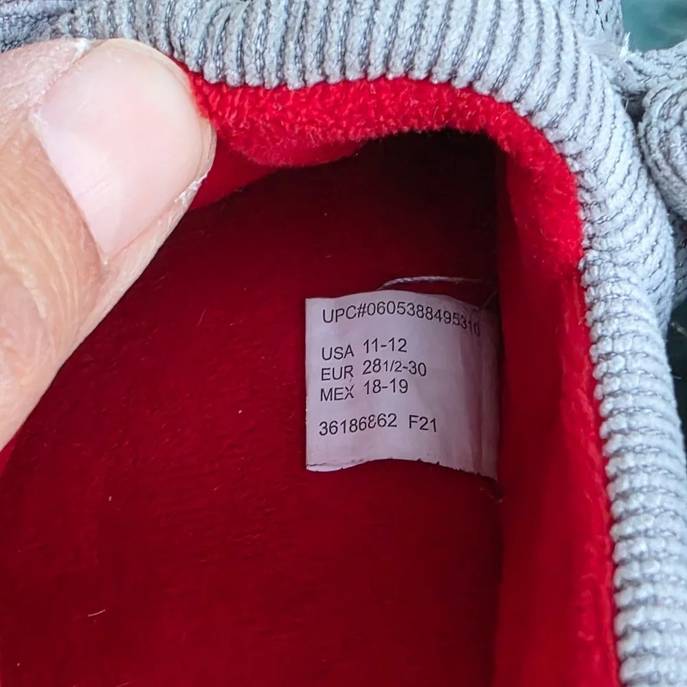 Wonder Nation Kids 3D Shark Slippers Grey Corduroy Size 11-12 House Shoes